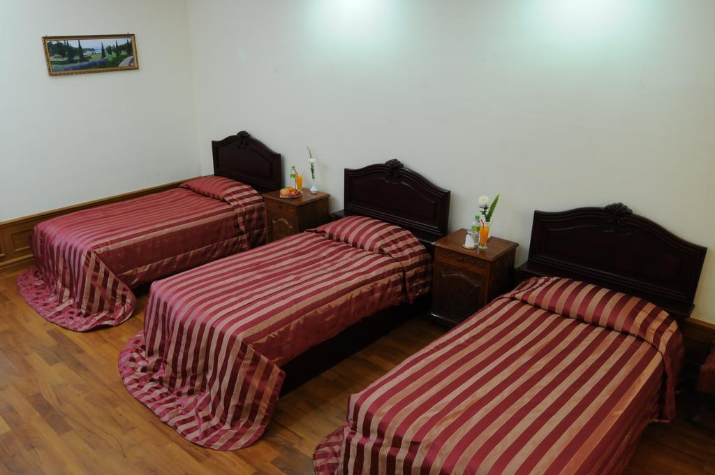 Royal Reward Resort Pyin Oo Lwin Exterior photo